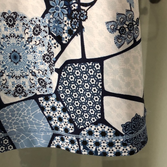 Johnny Was Blue and White Mosaic Floral polo tank moonlight glass Athleisure XL - Picture 8 of 14